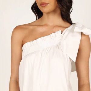 Ava one shoulder dress in white
